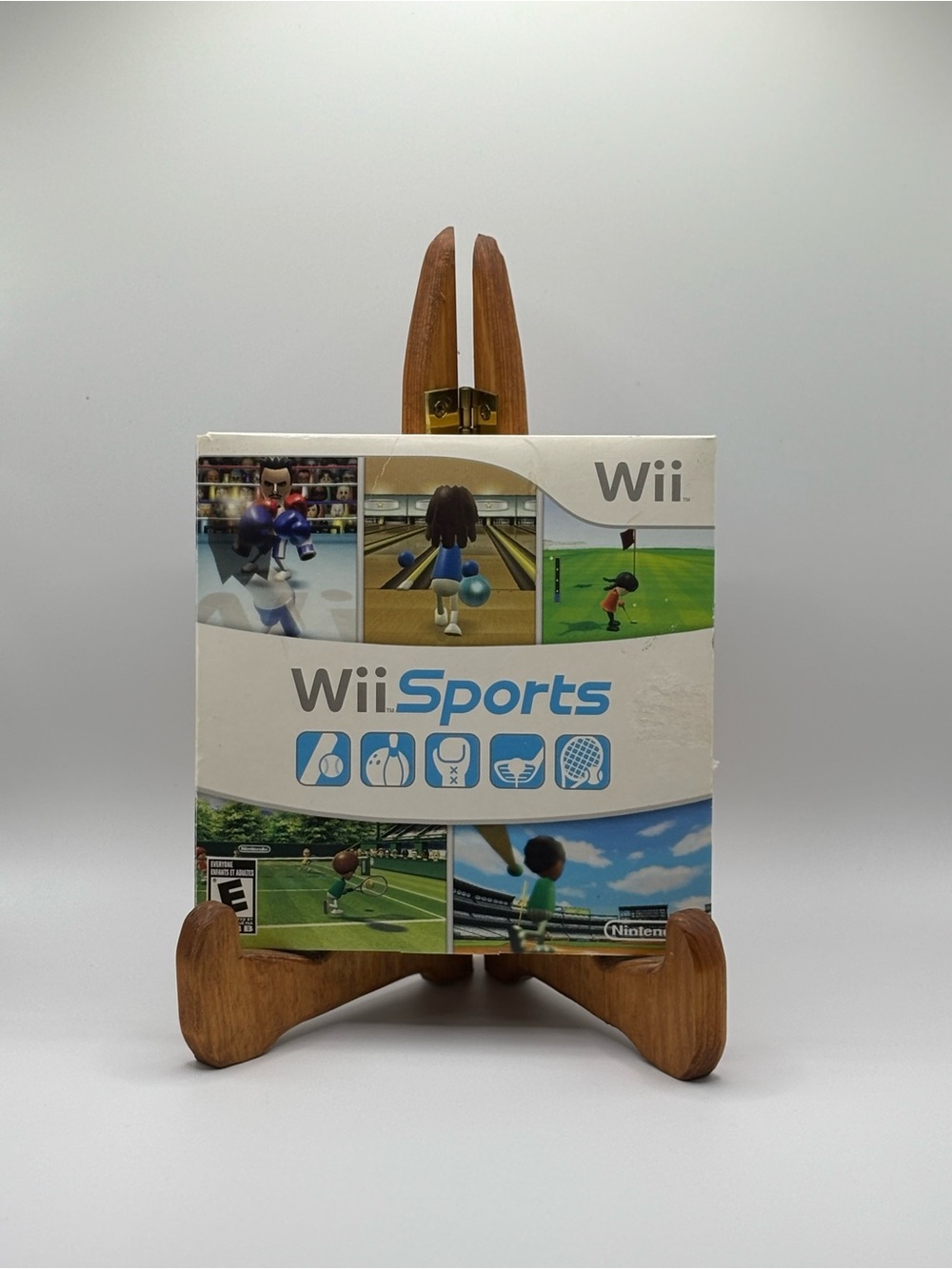 Nintendo Wii 2006 Sports Game With Cardboard Sleeve Complete with Manual